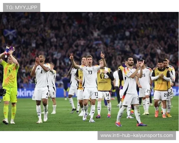 欧洲杯历史上的经典时刻在社媒上被回放,回顾欧洲杯 欧洲杯历史上的经典时刻在社媒上被回放,回顾欧洲杯