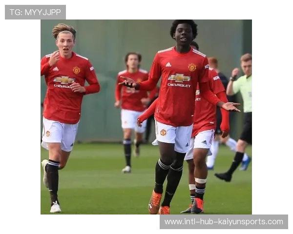 曼联备战热刺，年轻球员为球队注入新活力